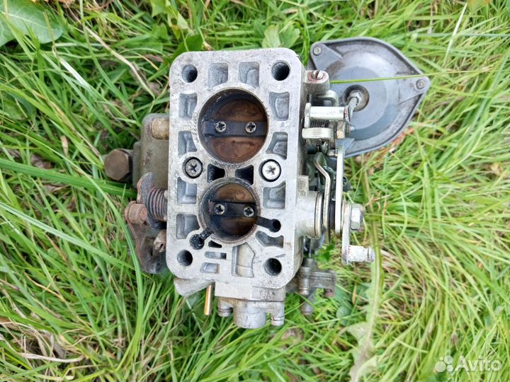 Карбюратора 2107 приборка акустическая полка
