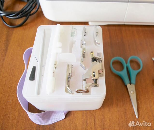 Швейно-вышивальная машинка