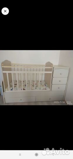 Детская кроватка с маятником и ящиком Фея