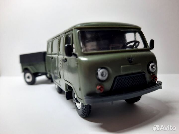 Модель УАЗ 3962 с прицепом 8109 Коллекционная