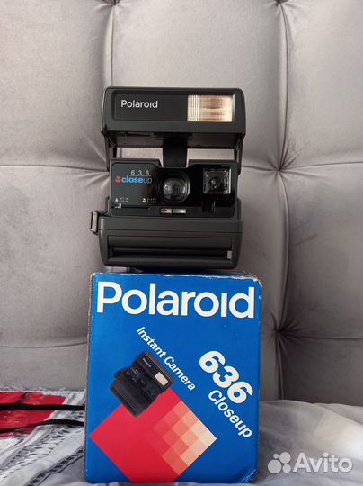 Polaroid 636 CloseUp Instant Film Camera