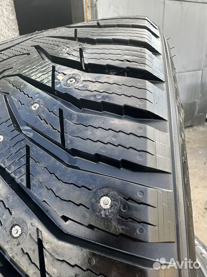 Kumho WinterCraft SUV Ice WS31 295/40 R21 111T