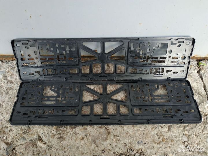 Автомобильные номерные рамки