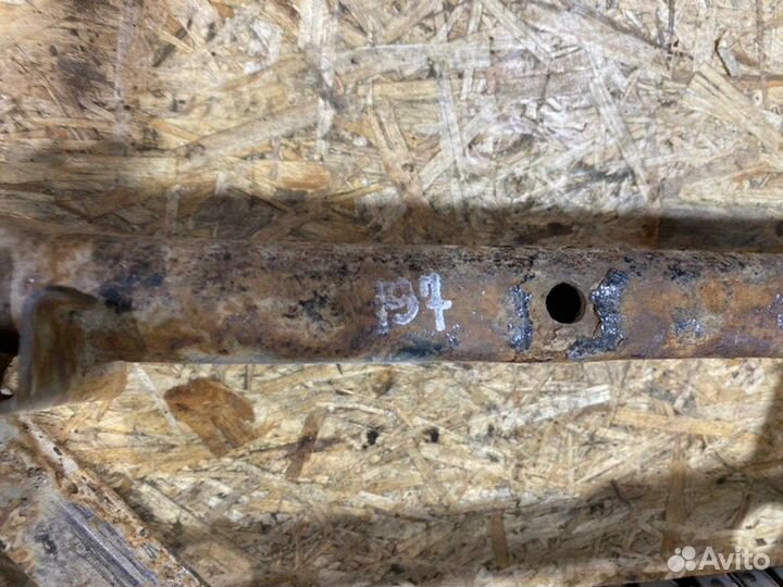 Задний подрамник Ford Focus универсал 1.8 2006