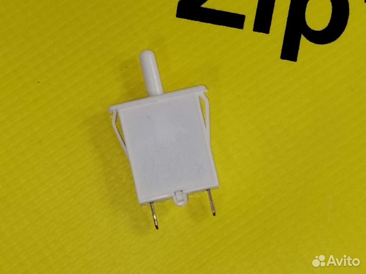 Выключатель кнопочный для холодильника 