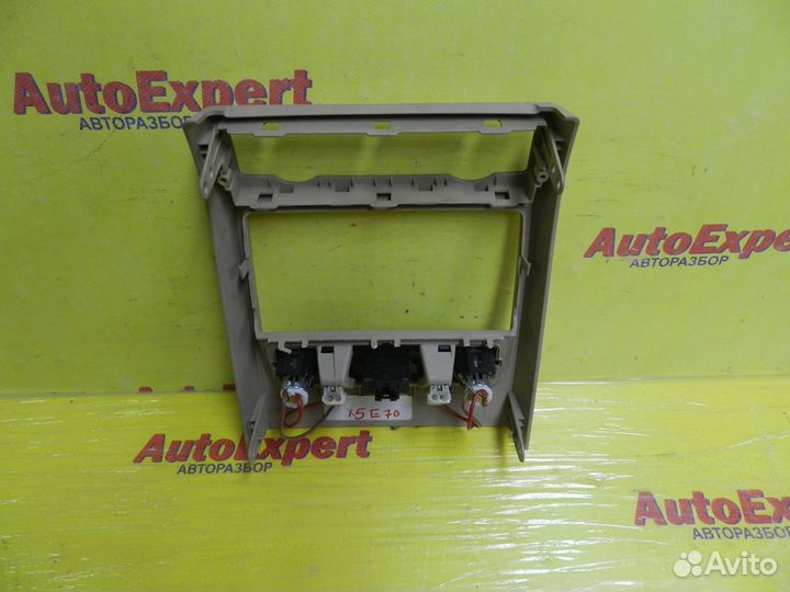 Накладка подлокотника BMW X5 E70