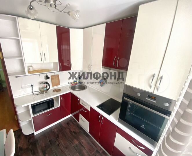 3-к. квартира, 56 м², 1/4 эт.