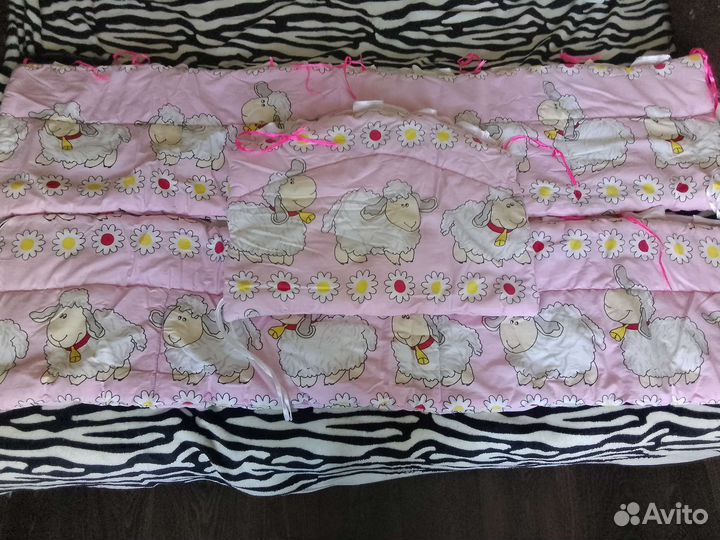 Бортики в кроватку