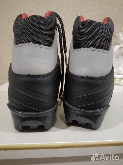 Лыжные ботинки 40 р