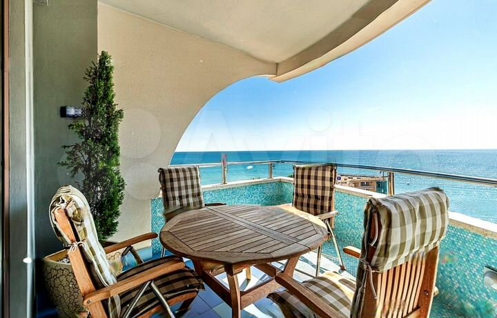 4-к. квартира, 300 м², 8/9 эт.