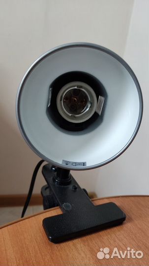 Светильник настольный Camelion