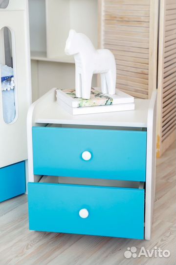 Тумба прикроватная