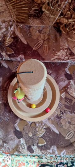 Когтеточка с игрушками разборная