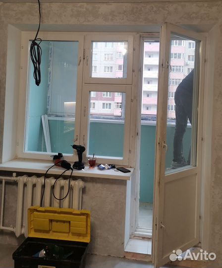 Деревянная рама б/у балконная дверь