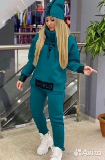 Костюм спортивный