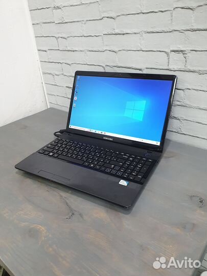 Ноутбук Samsung 300E5A 15.6