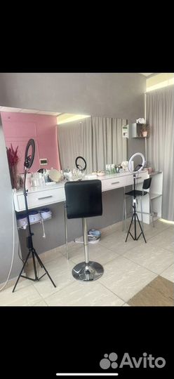 Рабочее место бровиста / визажиста