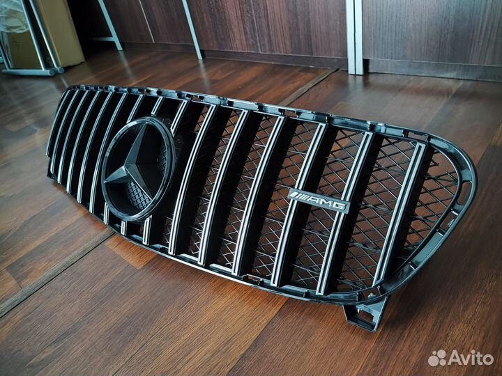 Решётка радиатора Mercedes GLA