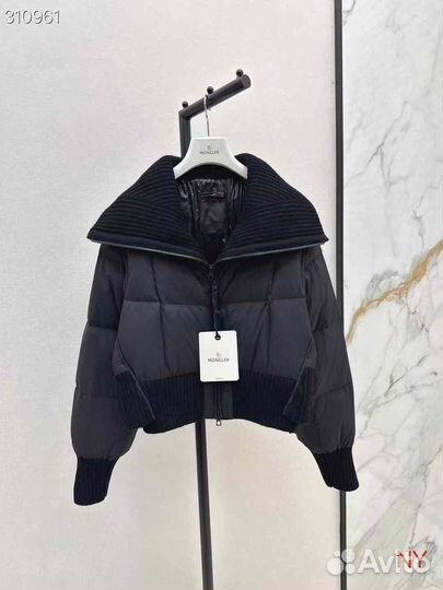 Пуховик Moncler