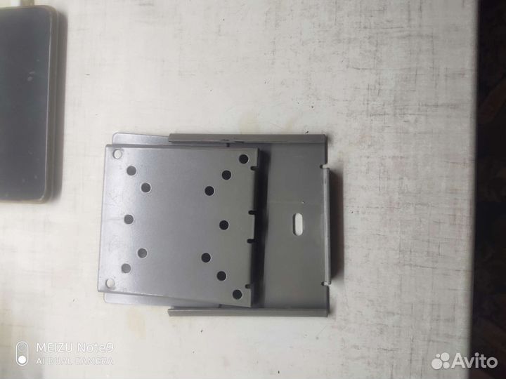 Кронштейн крепления телевизора на стену