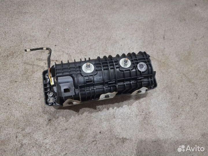 Подушка безопасности в торпеду для VW Jetta 6