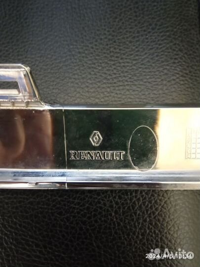 Хром решетки радиатора Renault Duster 2