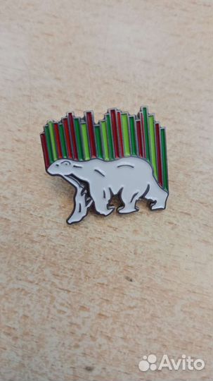 Значок северное сияние белый медведь