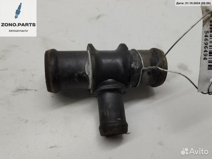 Фланец (тройник) системы охлаждения на Audi A4 B5 (1994-2001)