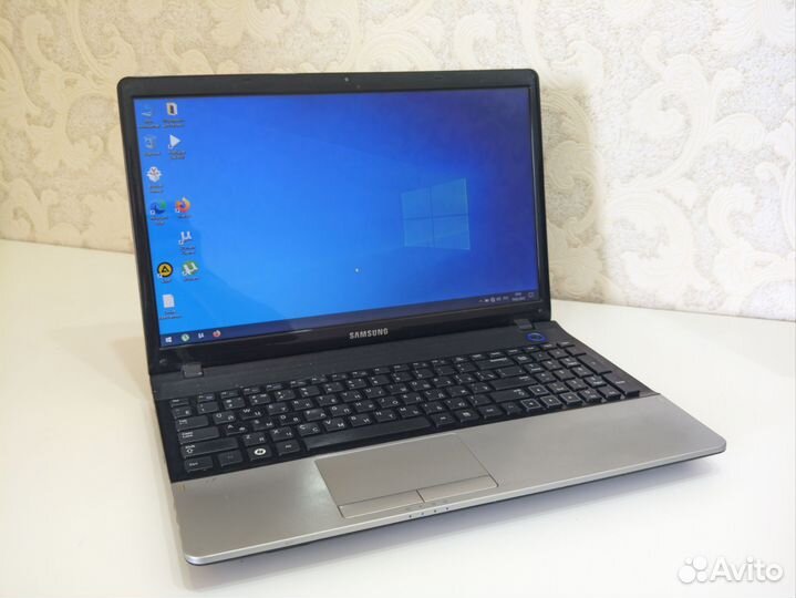 Samsung Np300E5A(i5/8gb/SSD/2 GPU)