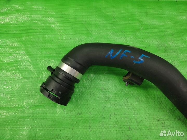 Патрубок радиатора верхний VW Touareg NF 2010-2018