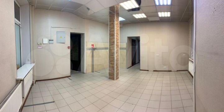 Метро Комендантский, 64м,1 эт,собственник