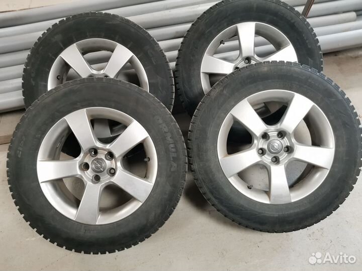 Pirelli Formula Ice 215/65 R16