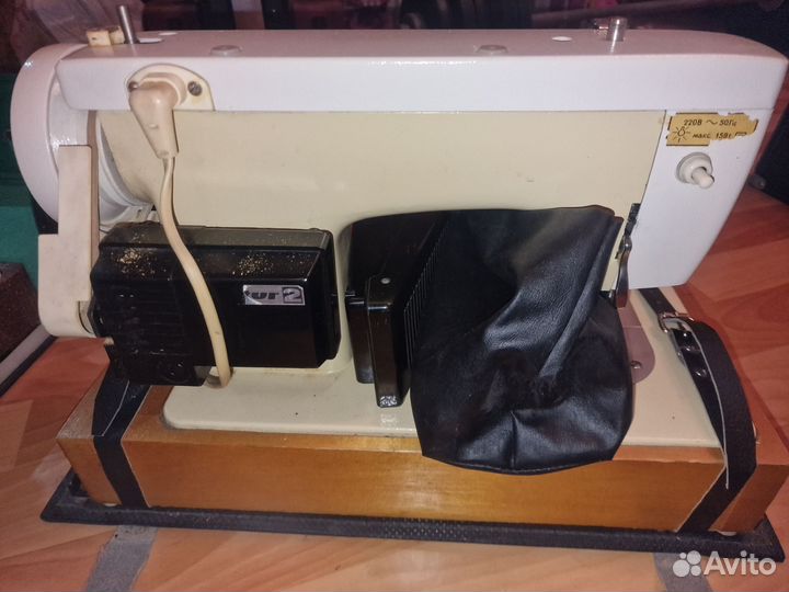 Швейная машина Чайка 132м и 134
