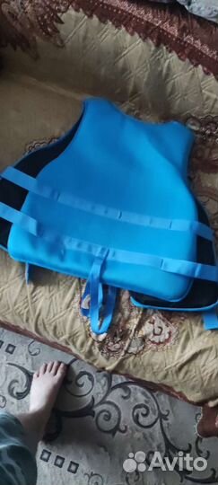 Спасательный жилет