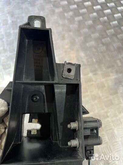 Кронштейн Фары правый BMW X5 E70 X6 E71