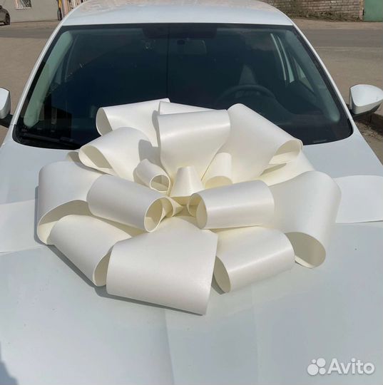 Большой бант на машину