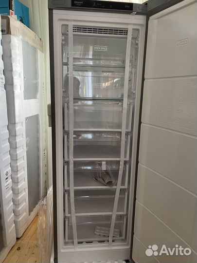 Морозильная камера ariston новая