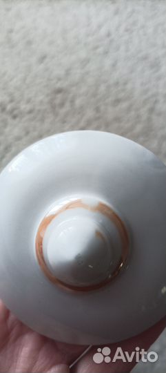 Чайник и сахарница