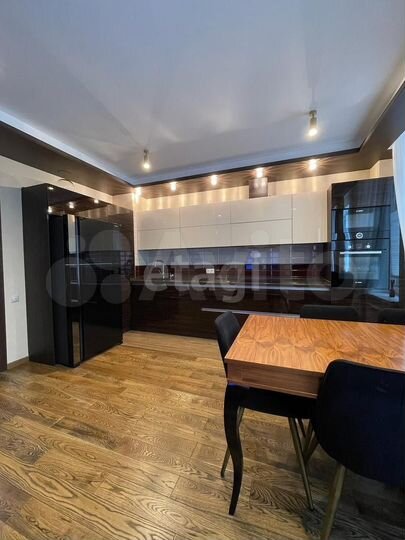 3-к. квартира, 85,3 м², 1/6 эт.