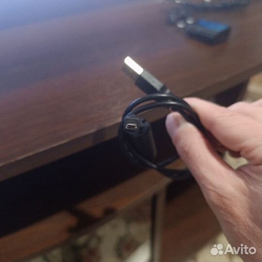 Зарядки,USB - кабеля, гарнитура