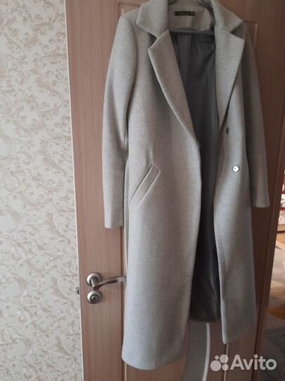 Продается пальто женское