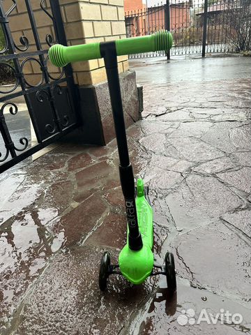 Детский трехколесный самокат