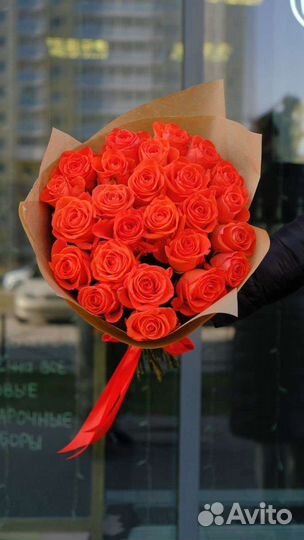 Розы Розы в крафте 25 оранжевых роз