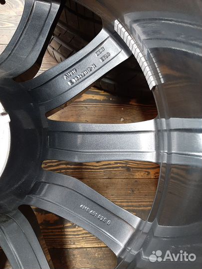 Оригинальные колеса r21 Audi Q8