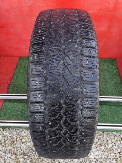 Yokohama Ice Guard Stud IG55 215/60 R17