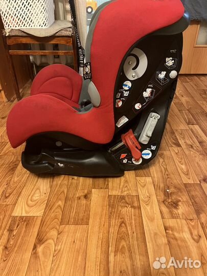 Автомобильное кресло