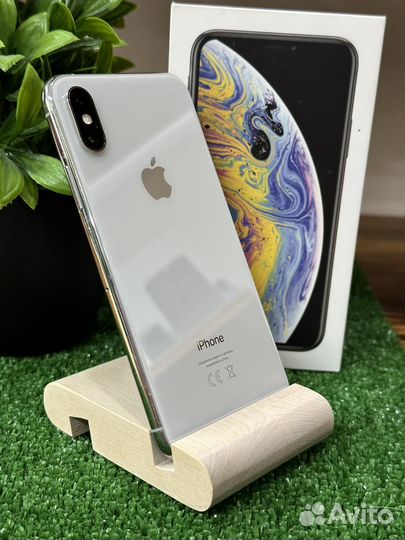 iPhone Xs, 64 ГБ