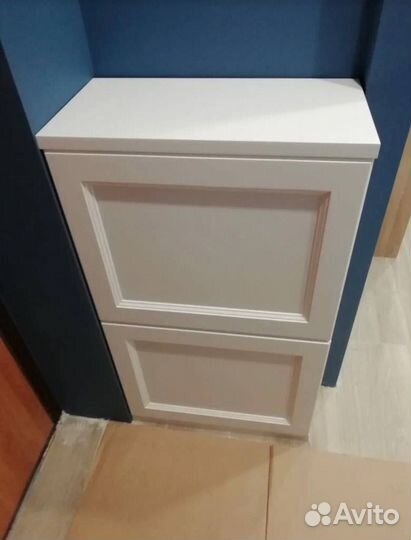Белая тумба маленькая