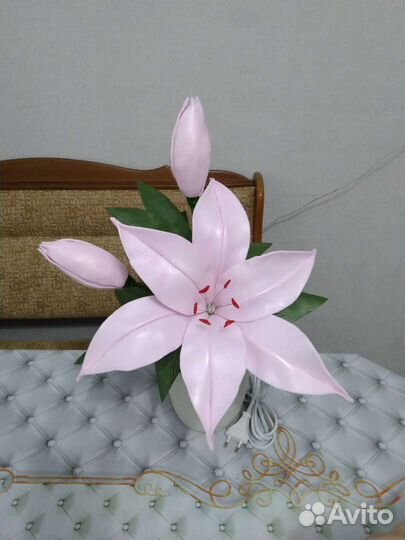 Декоративный настольный светильник ручной работы