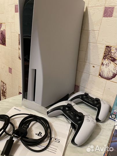 Sony playstation 5 825 гб (с двумя джойстиками)